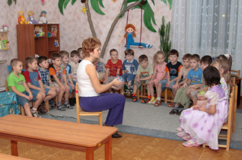 Где и кем работать воспитателю