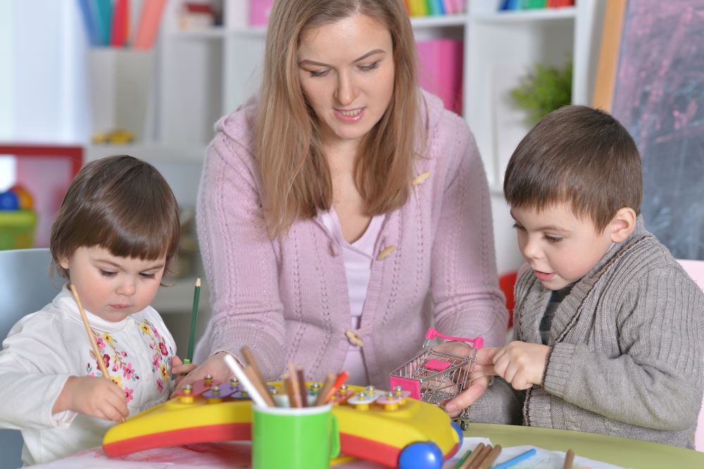 Воспитатель детей с отклонениями в развитии